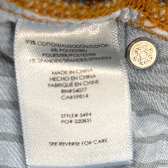 Cabi Jeans Women's True Boyfriend Size 12 Relaxed Denim Distressed - Picture 5 of 10